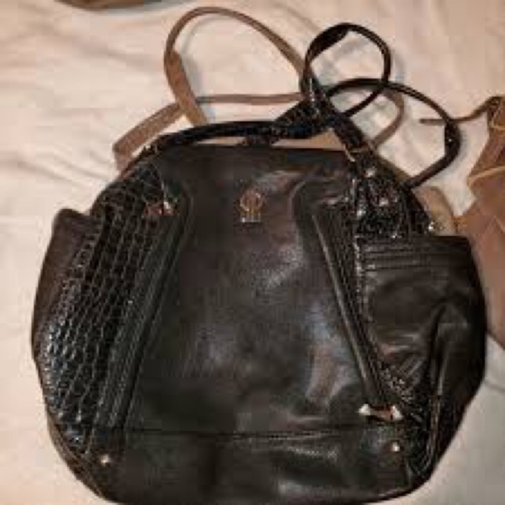 Jenifer Lopez leather bag